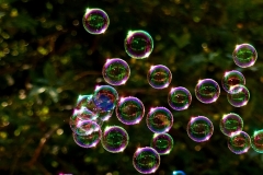 soap-bubbles-2417436_1920